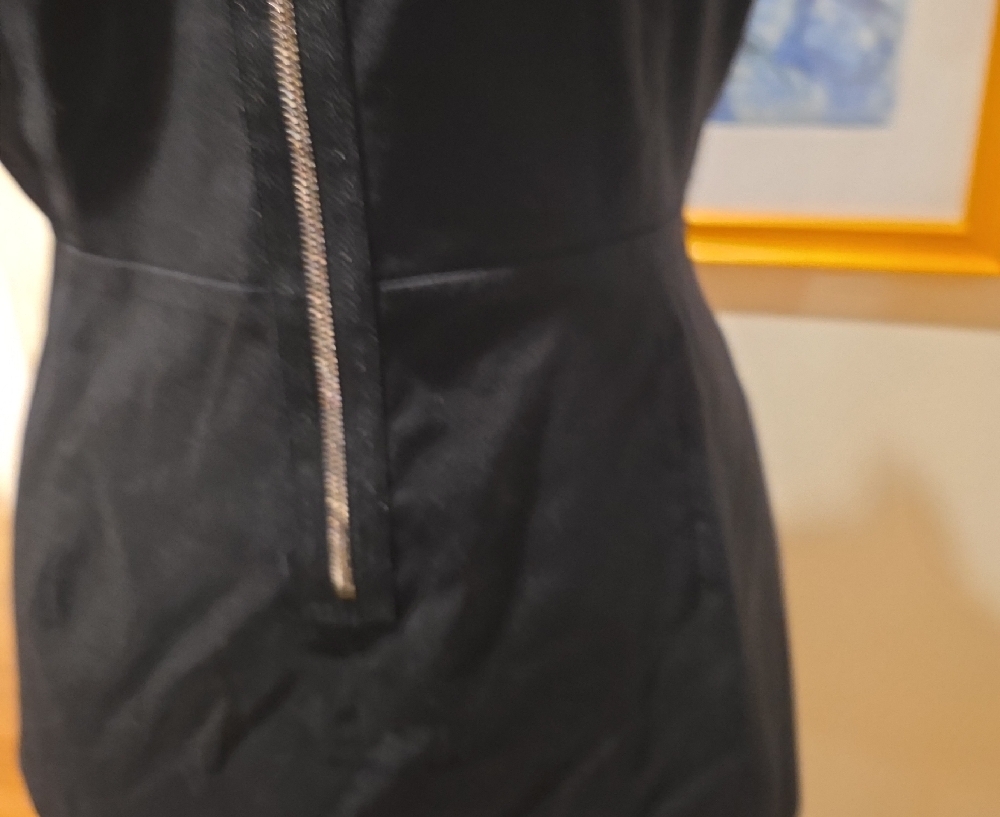 Theory Classic Black Short Sleeve Blouse - Picture 8 of 12
